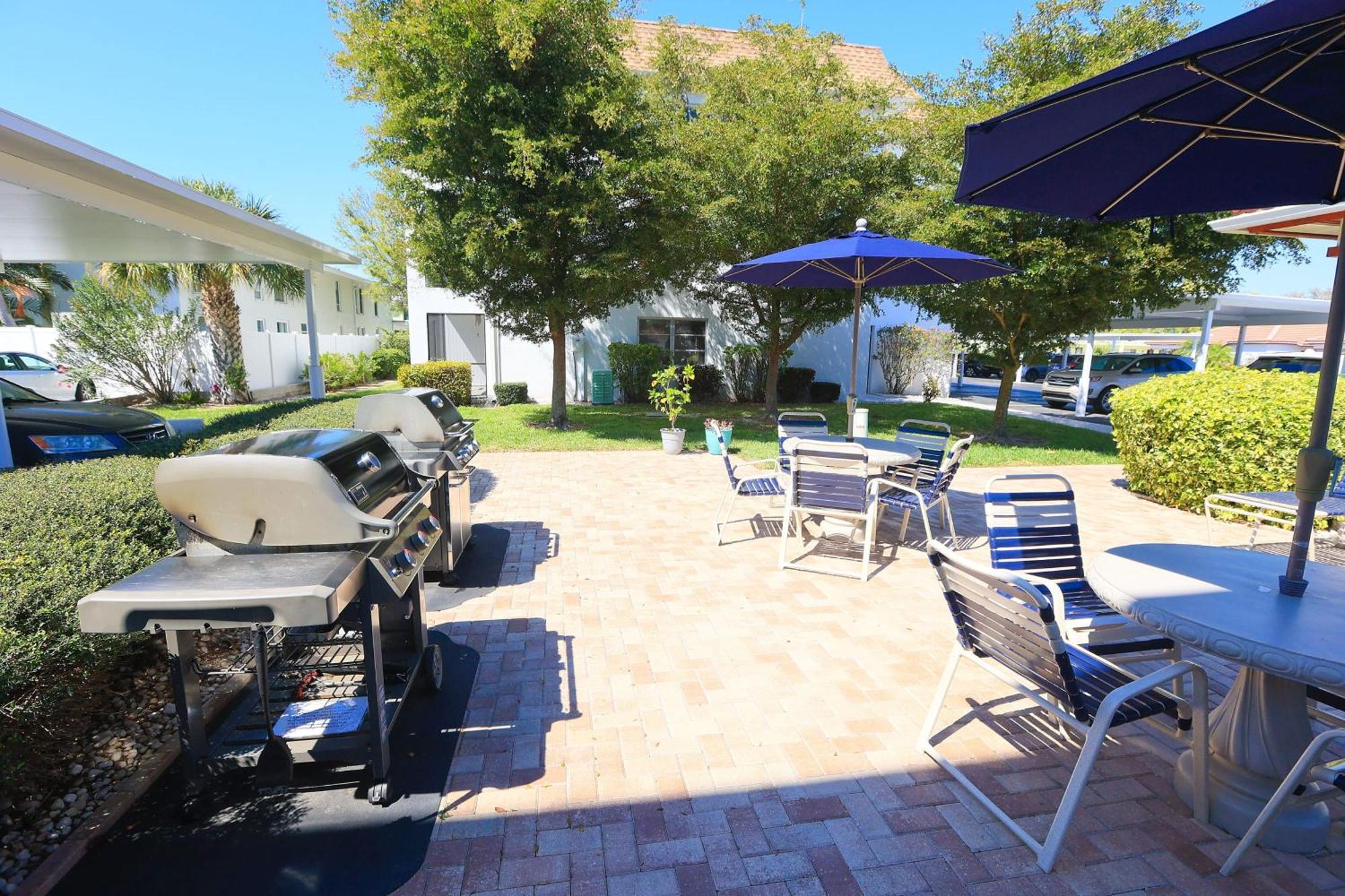 Updated Condo With Pool, Walk To Crescent Beach & Restaurants! 사라소타 외부 사진