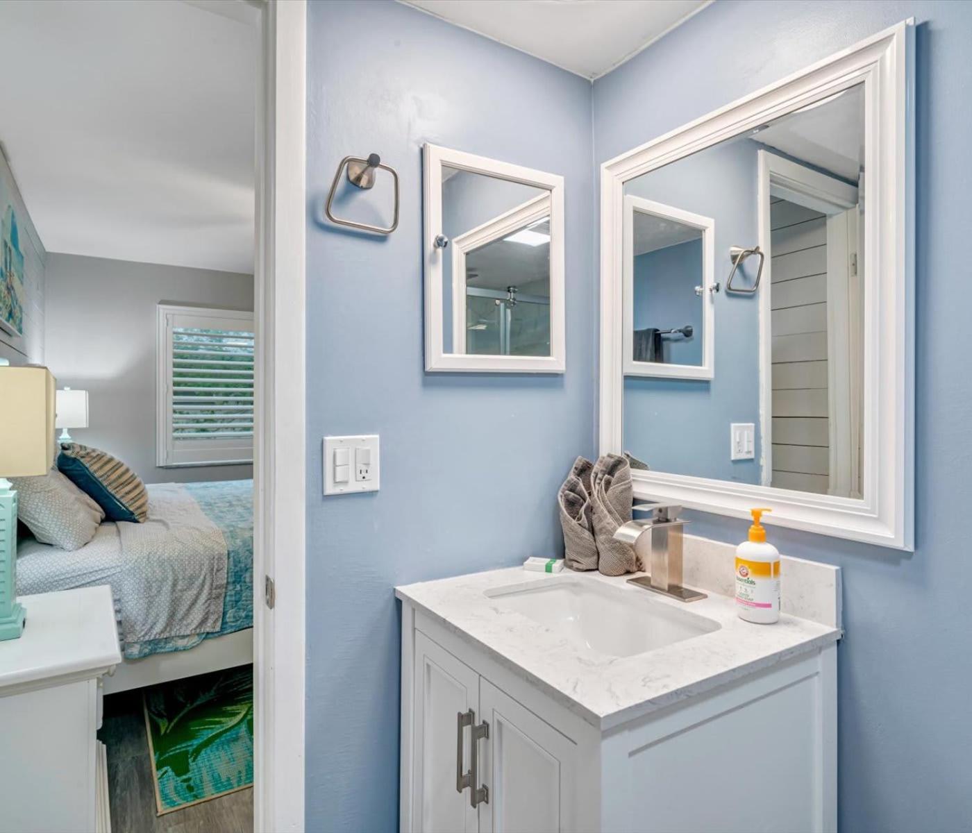 Updated Condo With Pool, Walk To Crescent Beach & Restaurants! 사라소타 외부 사진